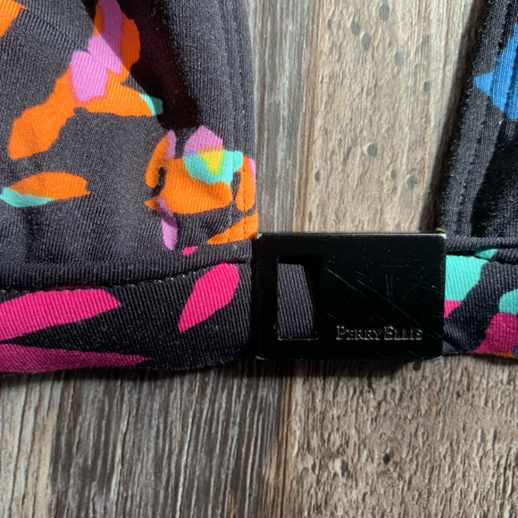 🌸Swim bikini top - Picture 2 of 3